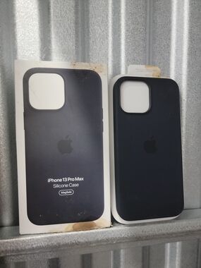 Apple Original  iPhone 13 Pro Max Silicone Case - Black